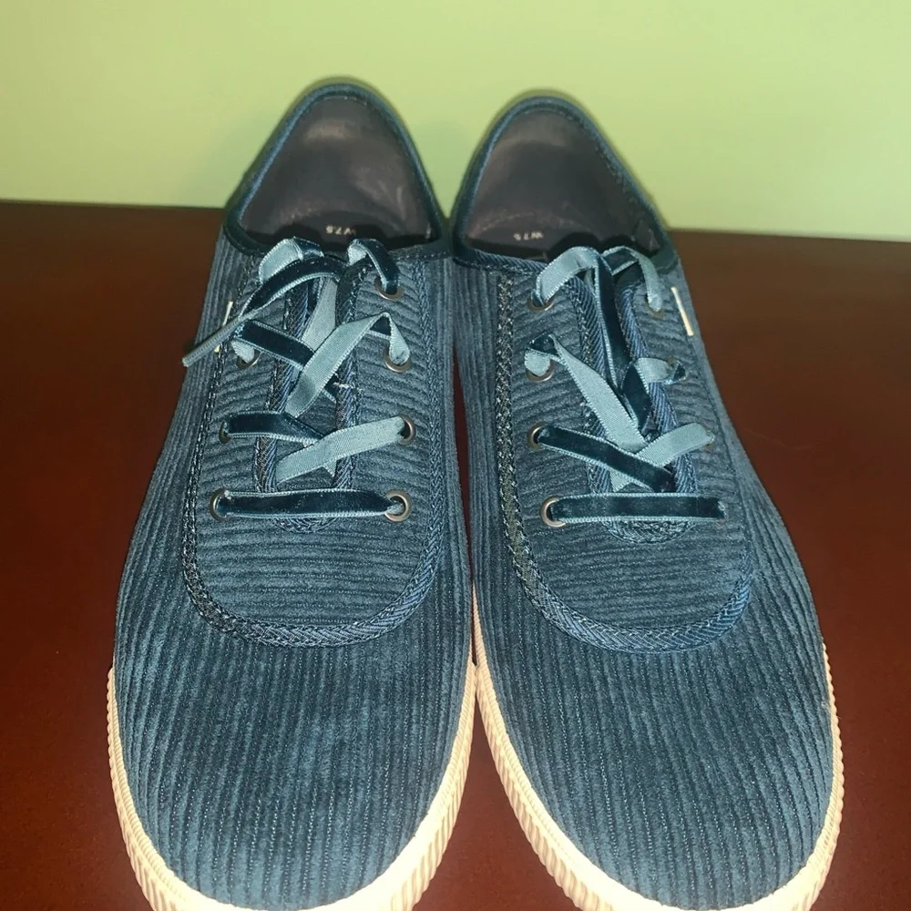 Tom's Teal Corduroy Comfort Sneakers Topanga Preppy Shoes Size 7.5 Velvet Blue